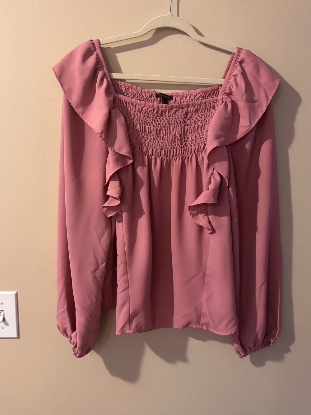 Ann Taylor Women’s Pink Ruffle Off-Shoulder Blouse - size Large